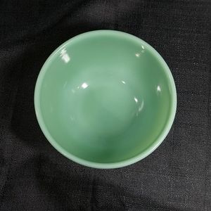 Vintage Jadeite 7" mixing bowl rounded/rolled edge